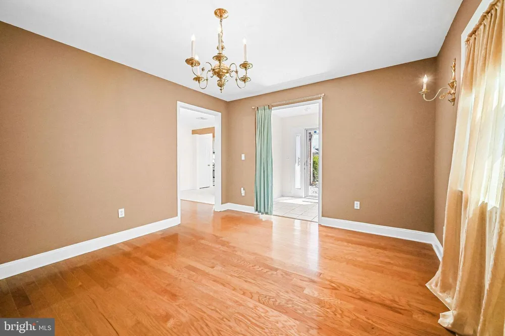106 CHINGARORA AVENUE Keyport, NJ 07735