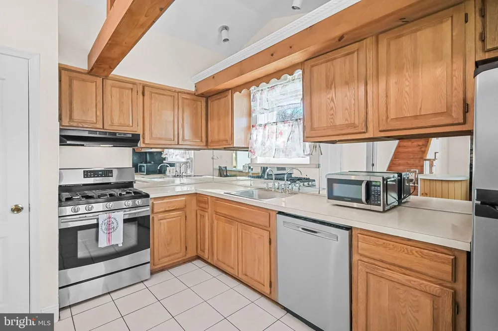 106 CHINGARORA AVENUE Keyport, NJ 07735