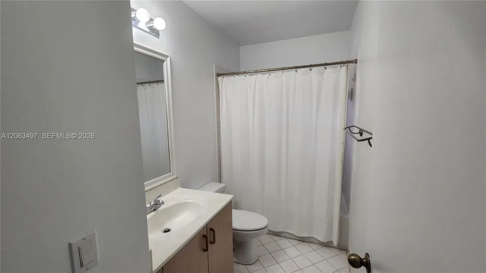 924 Falling Water Rd #924 Weston, FL 33326