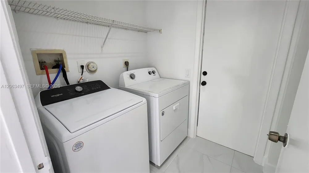 924 Falling Water Rd #924 Weston, FL 33326