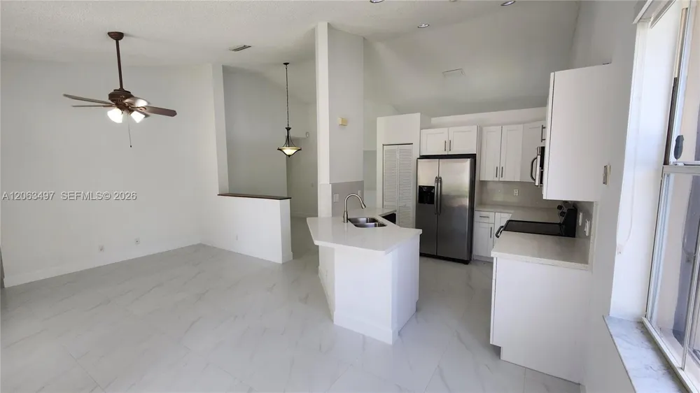 924 Falling Water Rd #924 Weston, FL 33326
