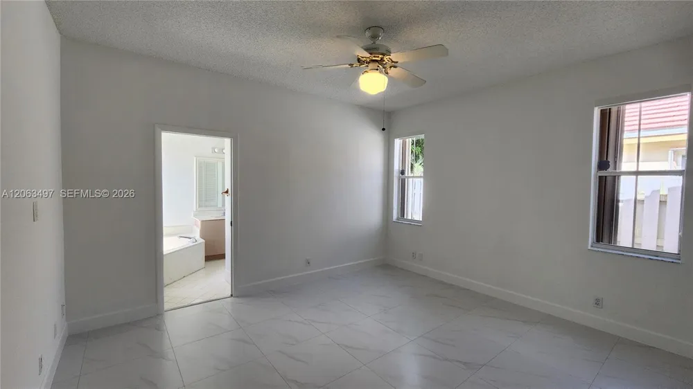 924 Falling Water Rd #924 Weston, FL 33326