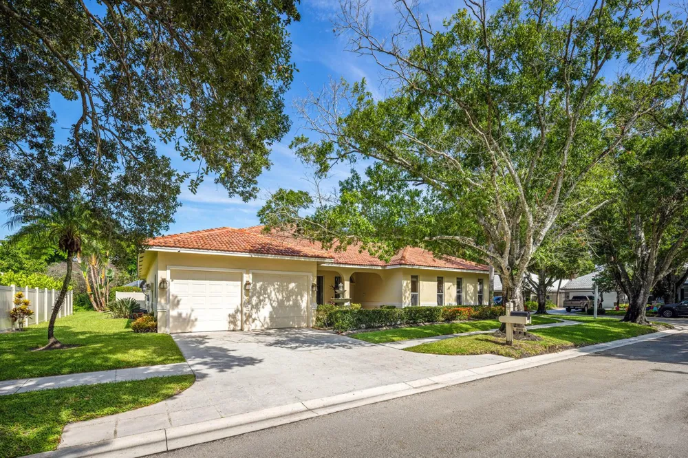 18951 Painted Leaf Court Jupiter, FL 33458