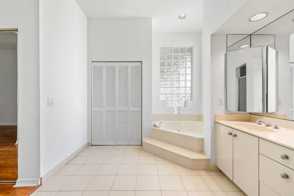 18951 Painted Leaf Court Jupiter, FL 33458