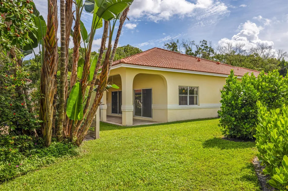 18951 Painted Leaf Court Jupiter, FL 33458