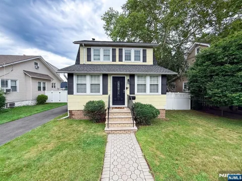 17 Carnation Street