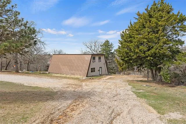 3662 Cooper Memorial Sulphur, OK 73086