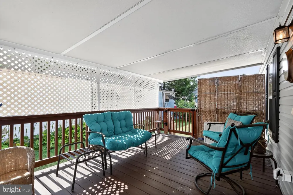 4 SOUTH DRIVE East Windsor, NJ 08520