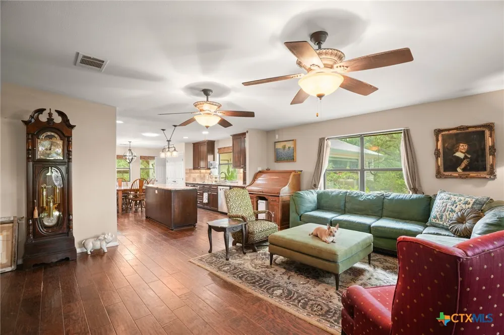 3413 Fm 1185 Lockhart, TX 78644