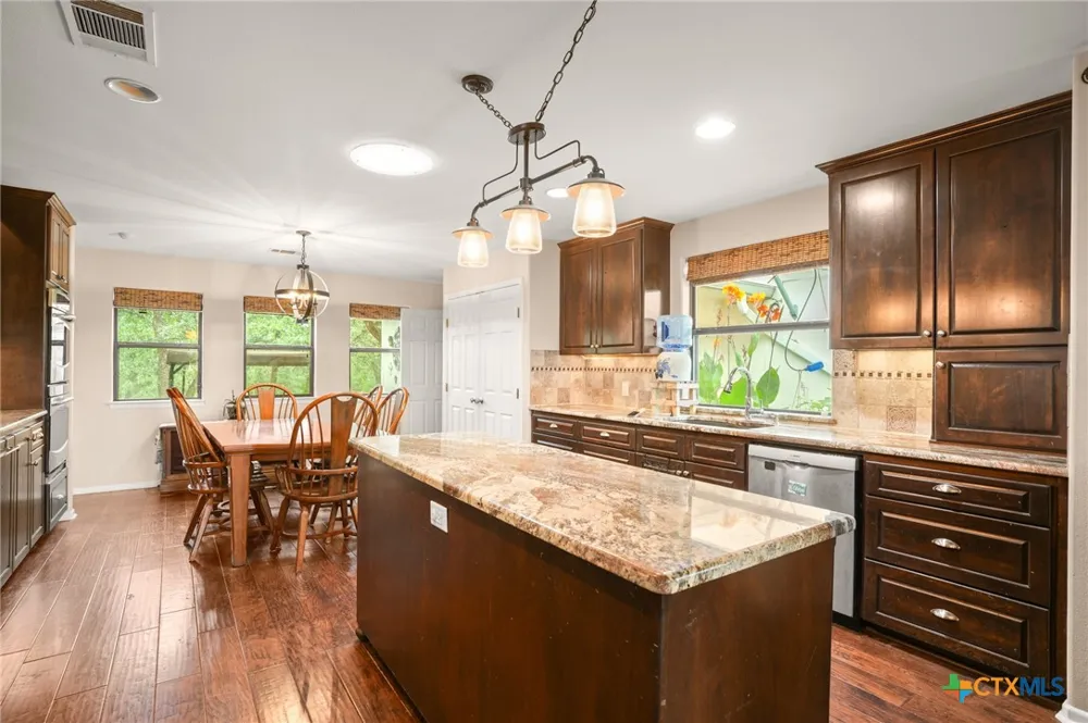3413 Fm 1185 Lockhart, TX 78644