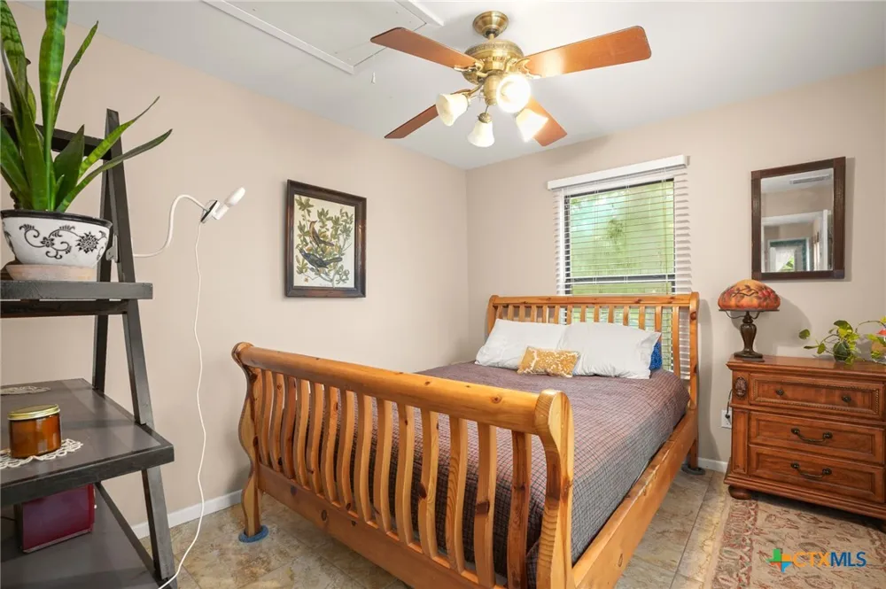 3413 Fm 1185 Lockhart, TX 78644
