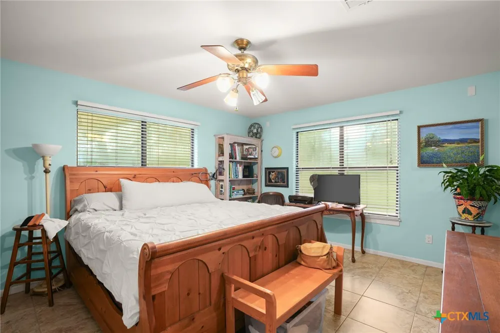 3413 Fm 1185 Lockhart, TX 78644