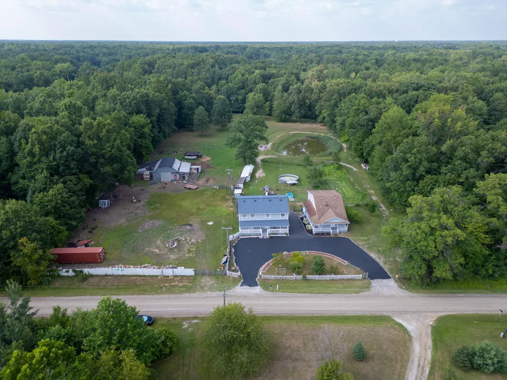 8410 W Newburg Road Carleton, MI 48117