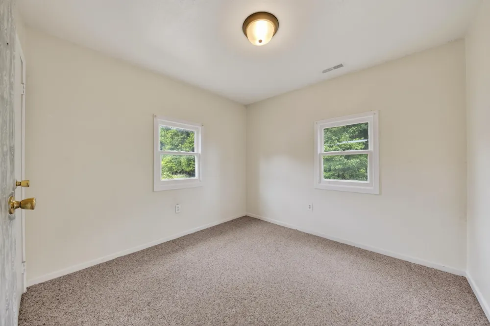 8410 W Newburg Road Carleton, MI 48117