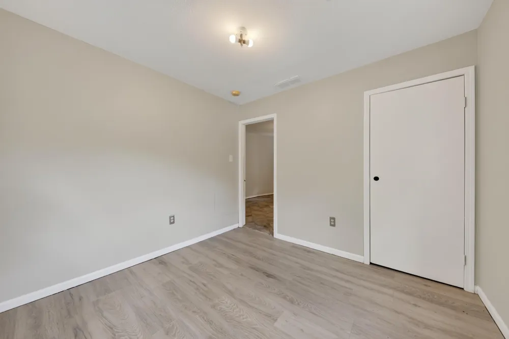 8410 W Newburg Road Carleton, MI 48117