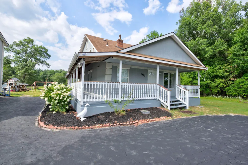8410 W Newburg Road Carleton, MI 48117