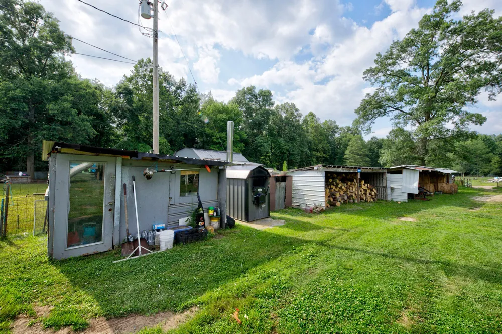 8410 W Newburg Road Carleton, MI 48117