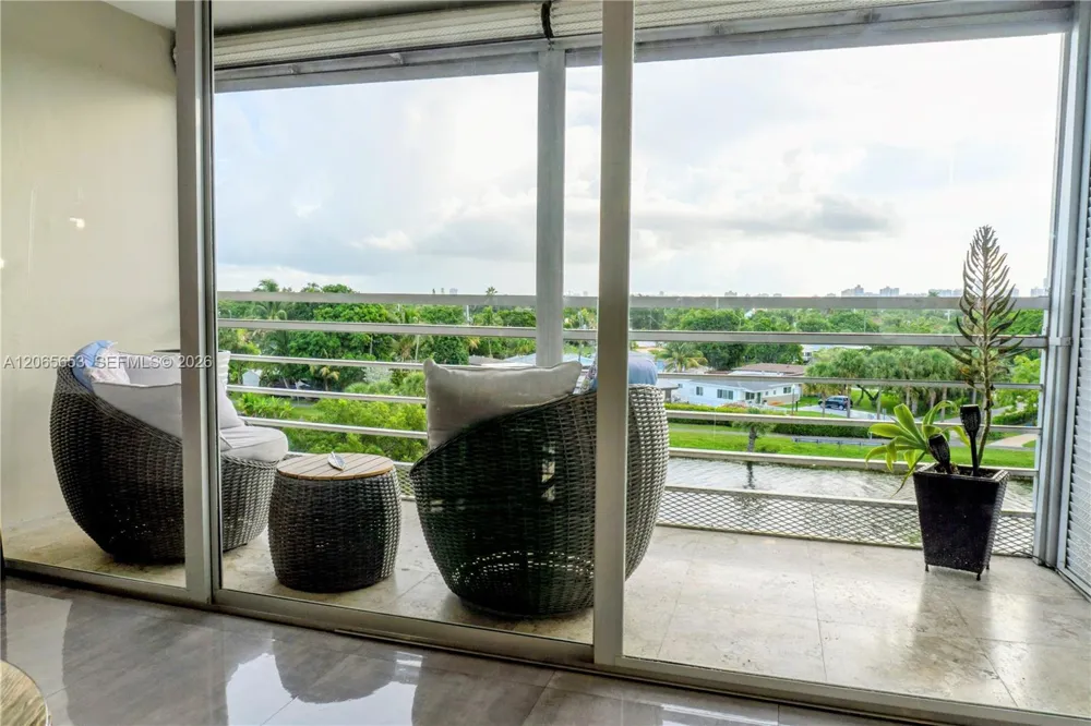 16850 S Glades Dr #5C North Miami Beach, FL 33162