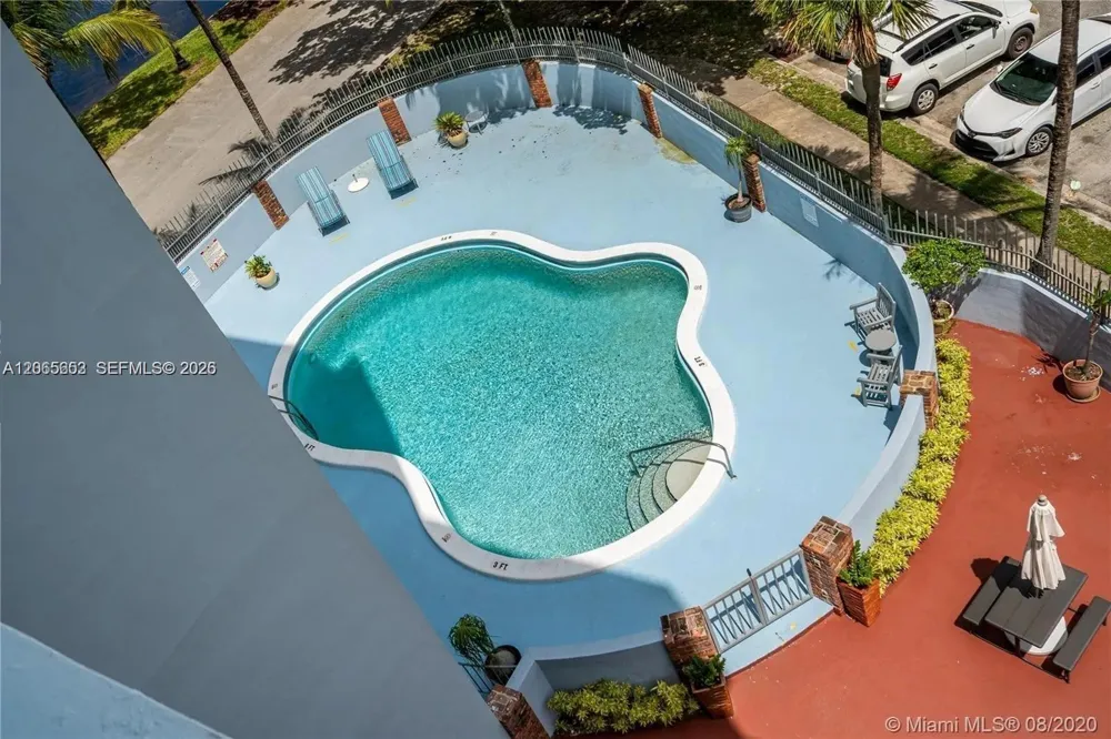 16850 S Glades Dr #5C North Miami Beach, FL 33162