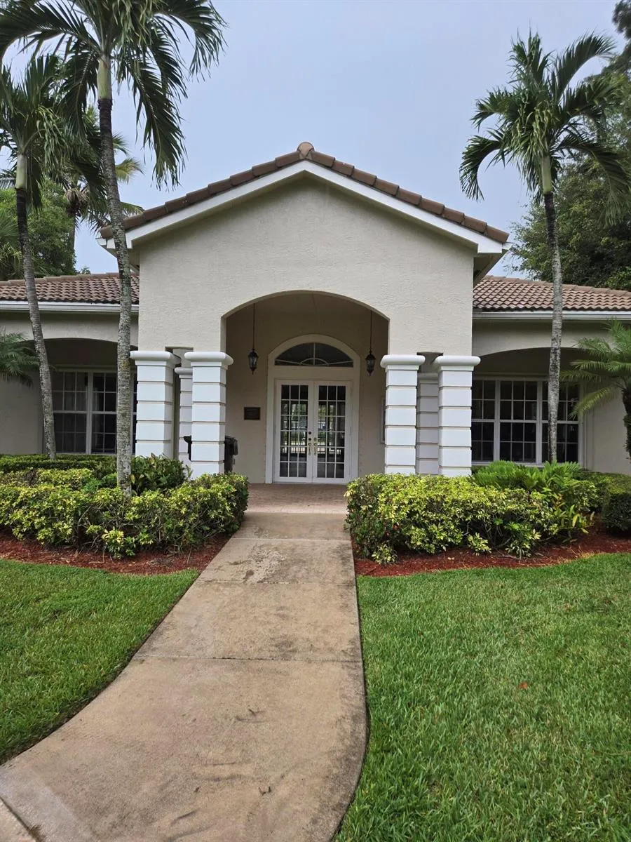 4675 PALMBROOKE CIRCLE West Palm Beach, FL 33417