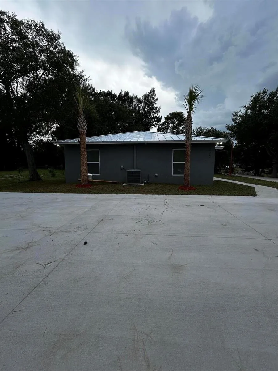325 14TH N STREET #1 Fort Pierce, FL 34950