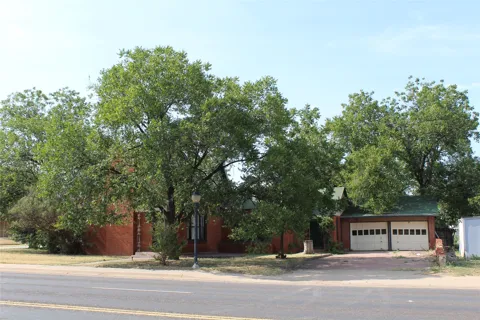 400 E Main Street