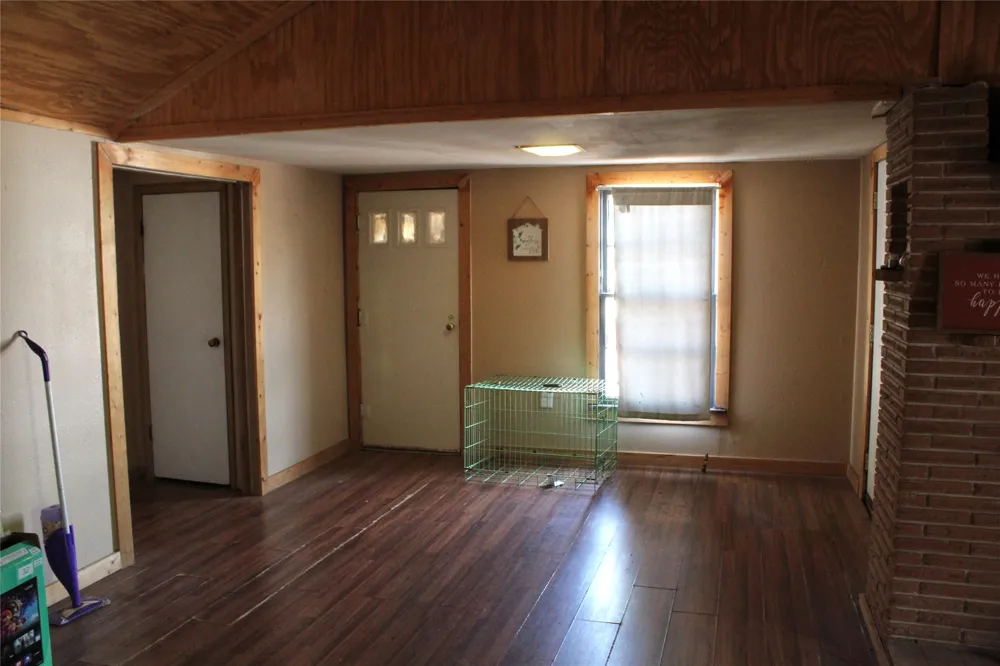 400 E Main Street Knox City, TX 79529