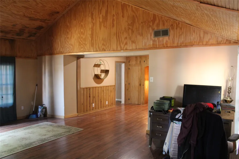 400 E Main Street Knox City, TX 79529