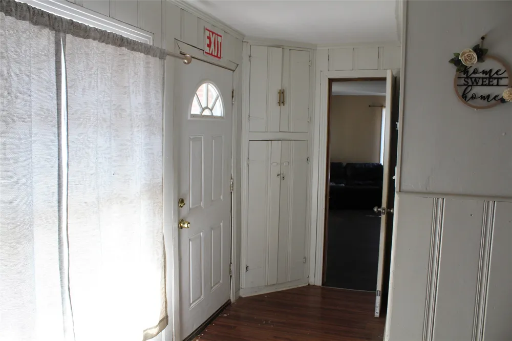 400 E Main Street Knox City, TX 79529