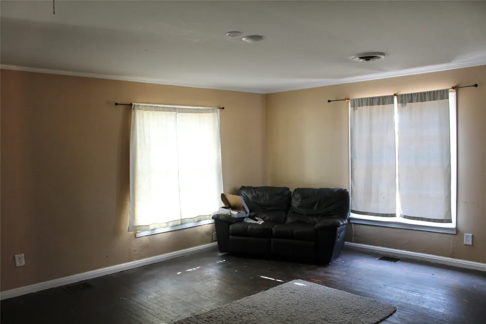 400 E Main Street Knox City, TX 79529