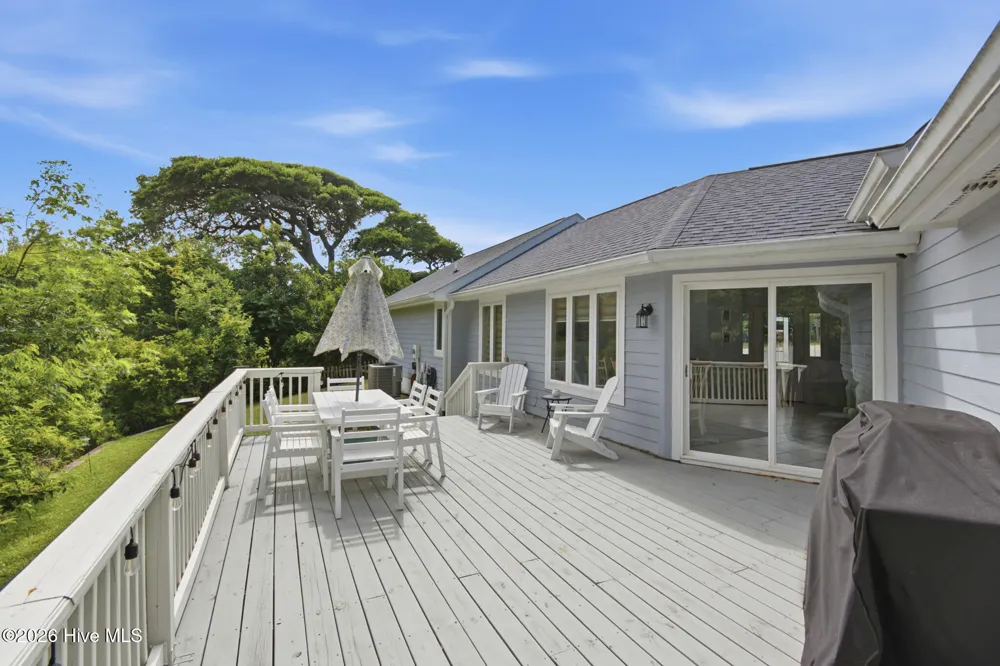 312 Pine Knoll Circle Pine Knoll Shores, NC 28512