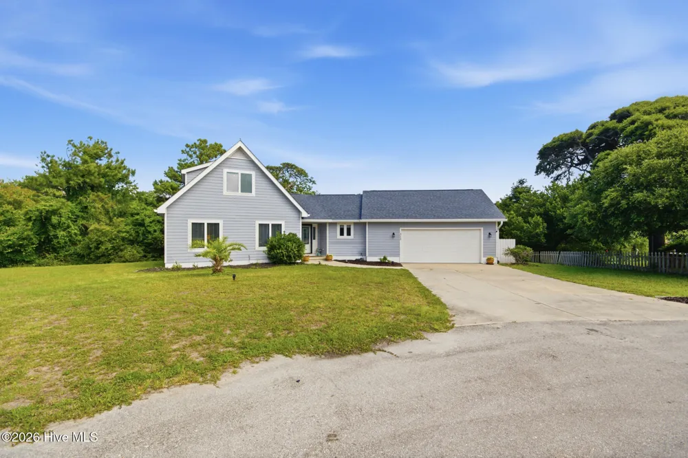 312 Pine Knoll Circle Pine Knoll Shores, NC 28512