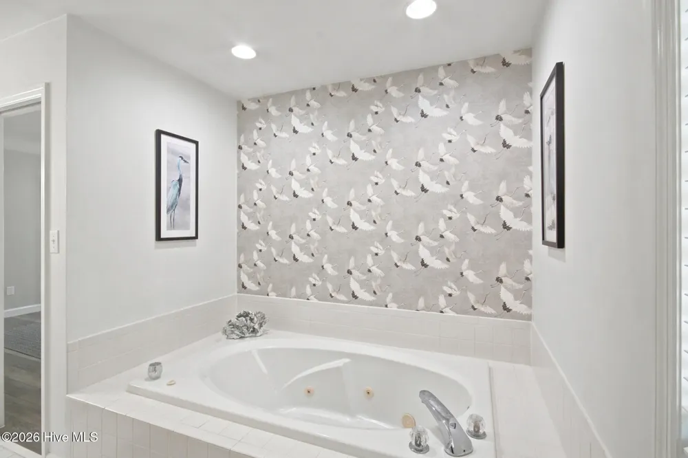 312 Pine Knoll Circle Pine Knoll Shores, NC 28512