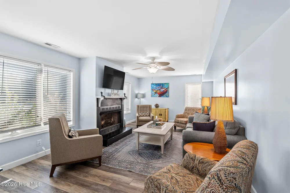 312 Pine Knoll Circle Pine Knoll Shores, NC 28512