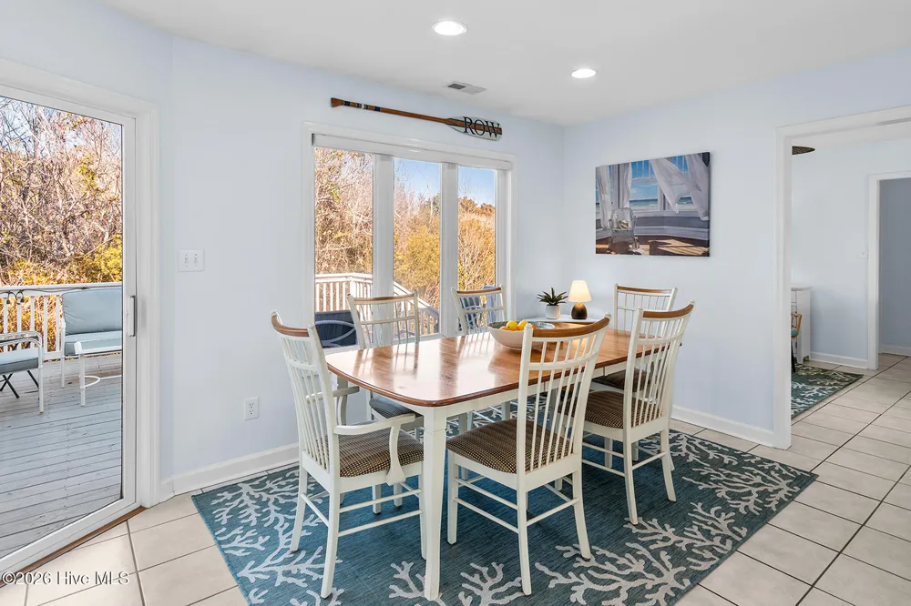 312 Pine Knoll Circle Pine Knoll Shores, NC 28512