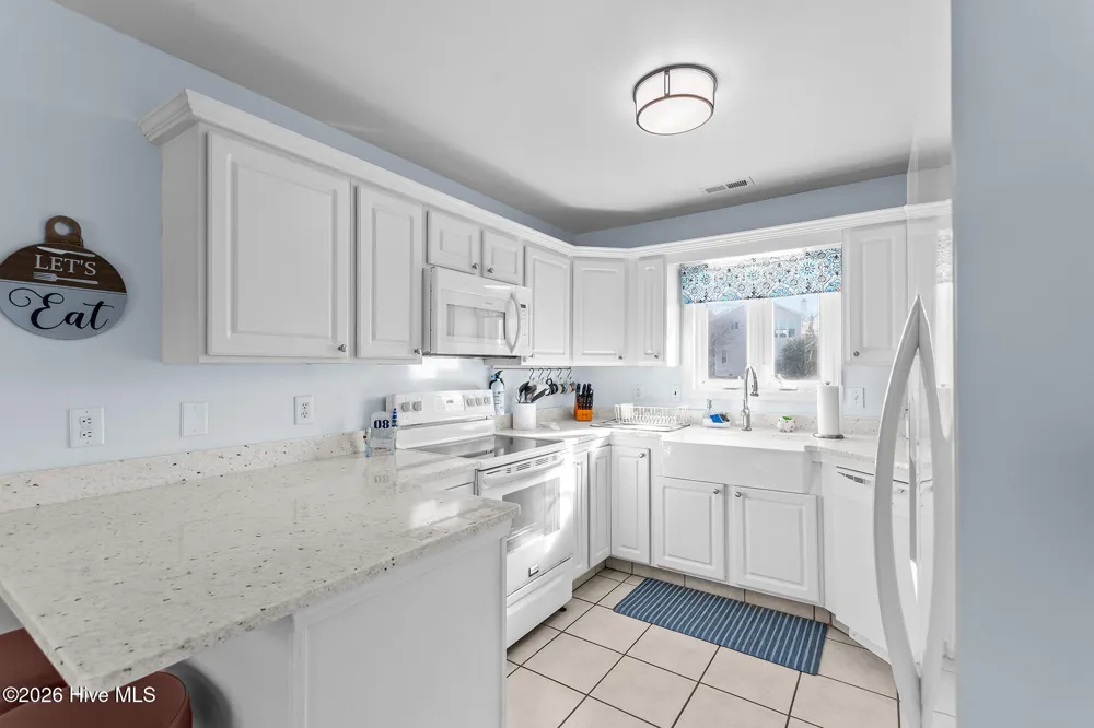 312 Pine Knoll Circle Pine Knoll Shores, NC 28512