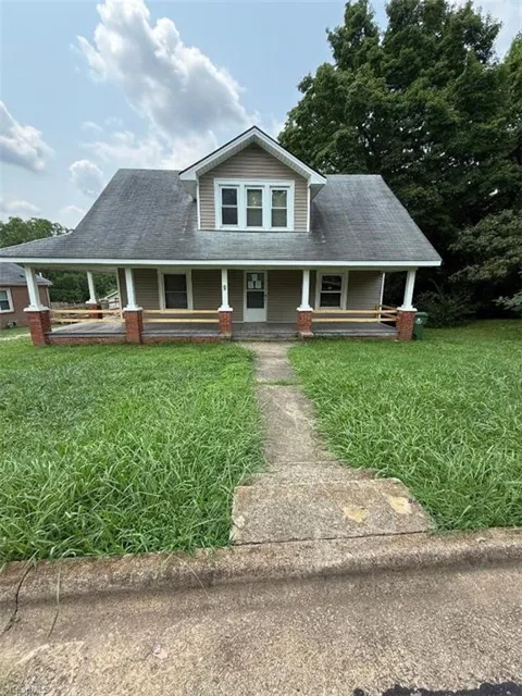 9 Fowler Avenue