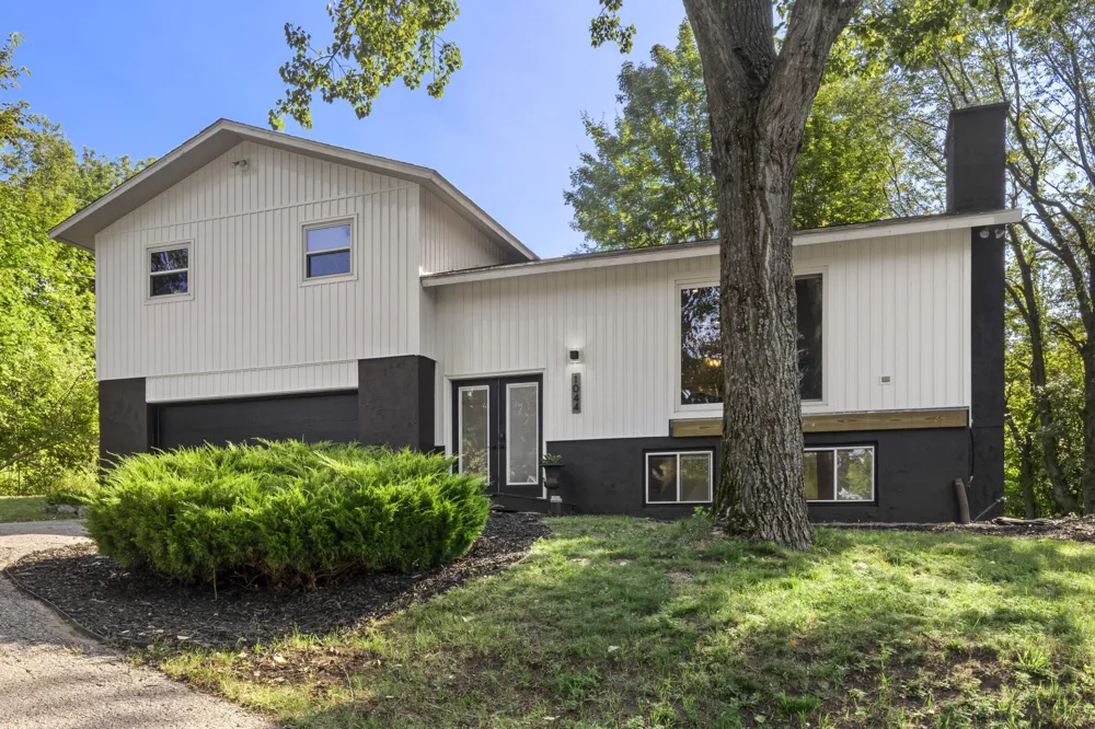 1044 Eden Hill Road Benzonia Township, MI 49617