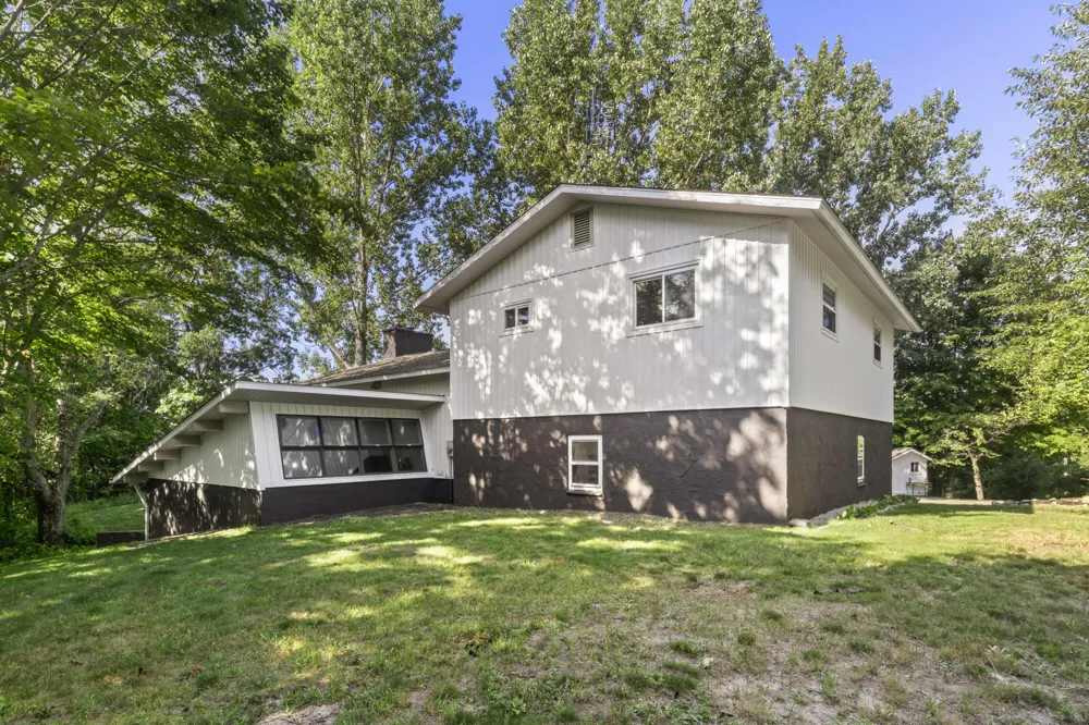 1044 Eden Hill Road Benzonia Township, MI 49617