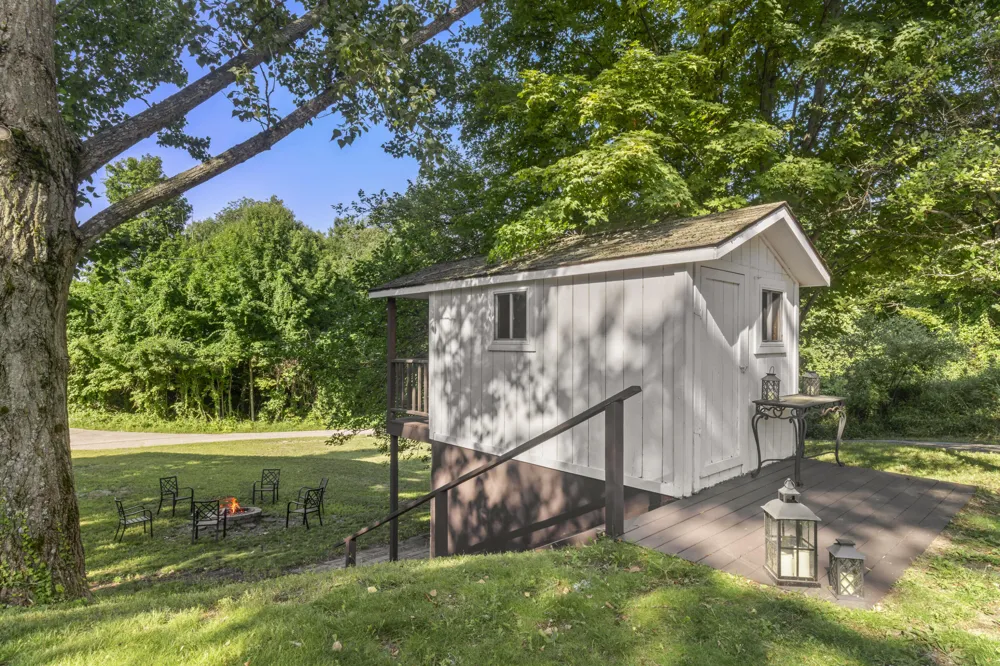 1044 Eden Hill Road Benzonia Township, MI 49617