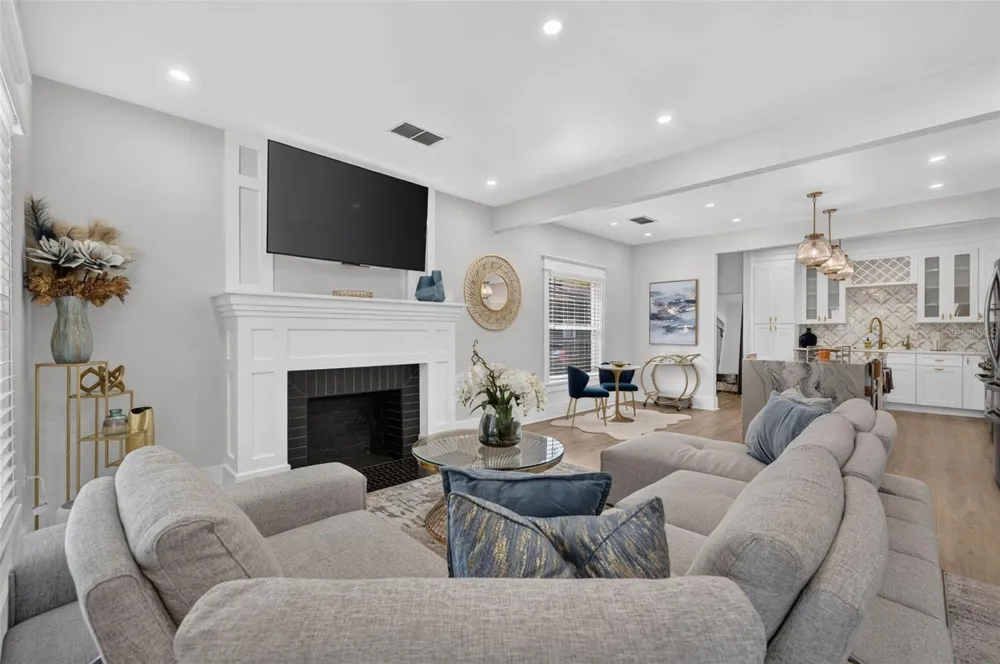 413 W PRINCETON STREET Orlando, FL 32804