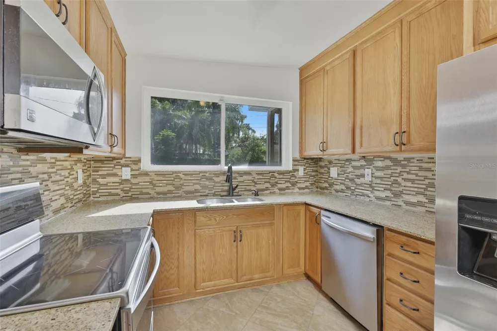 704 E RIVER DRIVE Tampa, FL 33617