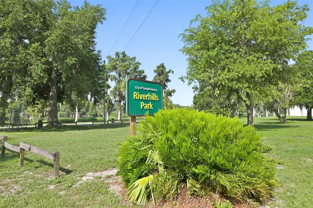704 E RIVER DRIVE Tampa, FL 33617
