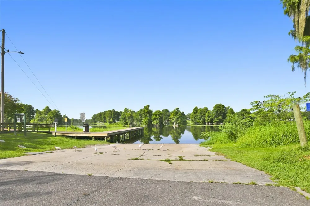 704 E RIVER DRIVE Tampa, FL 33617