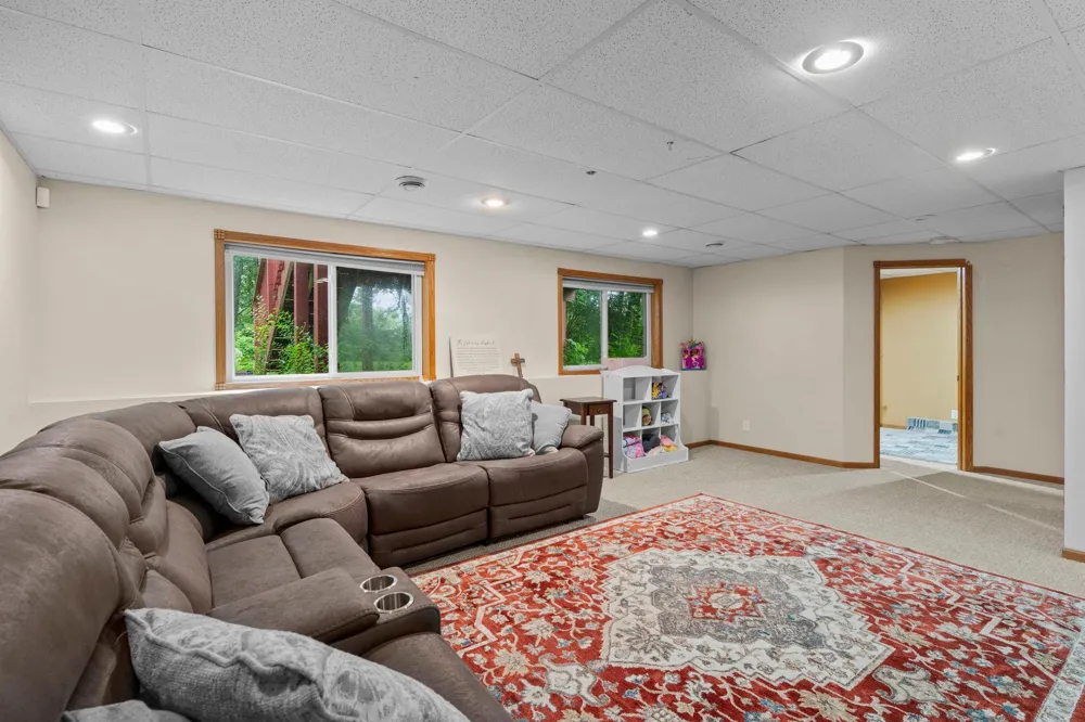 929 4th Avenue E Sartell, MN 56377