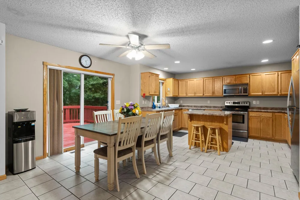929 4th Avenue E Sartell, MN 56377
