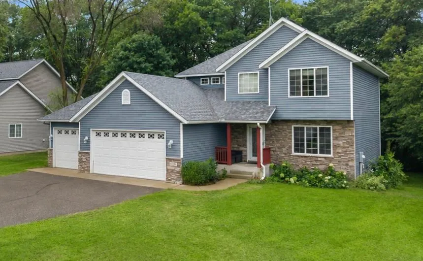 929 4th Avenue E Sartell, MN 56377