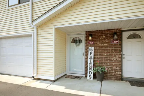 3221 Valley Ridge Drive