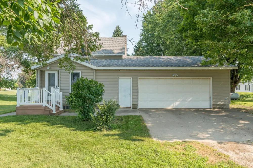 28059 State Highway 22 Gaylord, MN 55334