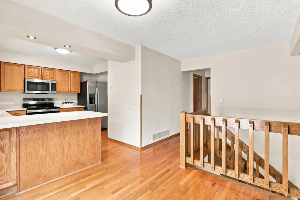 6512 Gray Fox Curve Chanhassen, MN 55317